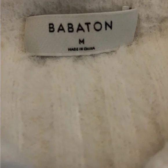 Aritzia Fuzzy Sweater - Picture 5 of 7